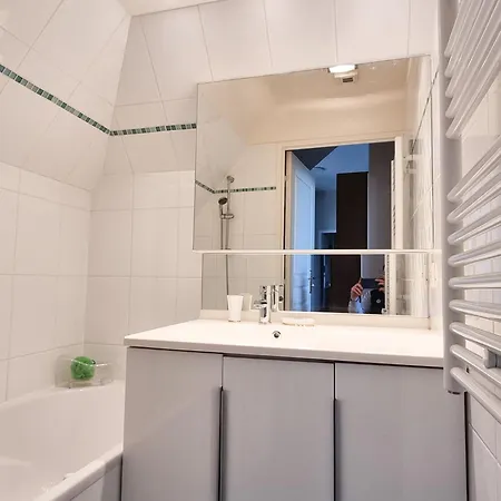 Exigehome De Standing Centre 3 * Le Plessis-Robinson